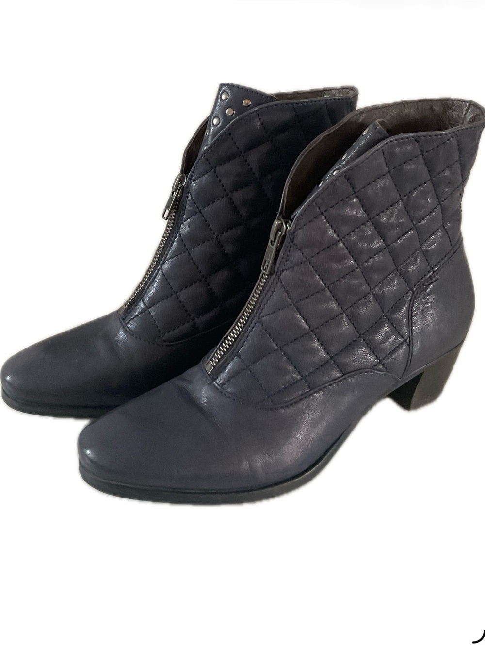 ****FIDJI*** Blue Italian Leather Quilted Zip up with Studs ankle boot